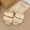Chinelos peludos pretos retrô antiderrapantes de sola grossa para mulheres, adequados para uso externo, novo estilo outono e inverno 2026, chinelos de algodão que aumentam a altura para pessoas baixinhas