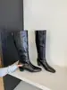 Botas de montar para mujer de estilo coreano de caña alta para aumentar la altura, nuevo modelo de otoño 2026, elegantes botas ajustadas con cremallera trasera