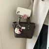 Bolsa Balde de Moda Texturizada Nova Outono e Inverno Design de Nicho 2025 Bolsa Tendência Bolsa Transversal de Ombro Feminina
