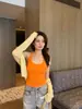 Selección premium de tops tipo tank top sexy de dos piezas falsas para mujer con cuello halter y copas removibles, soporte lateral en el busto, adecuados para bustos grandes, disponibles para venta al por mayor