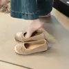 Zapatos planos de terciopelo estilo ballet con lazo y punta fina para mujer, colección otoño/invierno 2026, mocasines elegantes y deslumbrantes