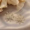 Brincos de Girassol Dourados Retrô Brincos com Design de Flor Brincos de Nicho Únicos Brincos Versáteis para Mulheres
