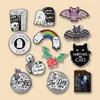Broche de Calavera Fantasma Oscuro Gato Negro de Halloween Divertido Calavera Insignia de Metal en Inglés Pequeño Regalo