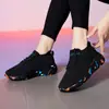 Novo tênis feminino de verão, tecido voador, meias elásticas, masculino de tricô, sola macia, tênis de corrida, sapatos da moda preguiçosos