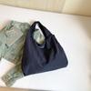Bolsa Tote de Grande Capacidade para Mulheres 2025 Novo Estilo Simples Cor Pura Estilo Preguiçoso Bolsa de Ombro Casual Roupa de Trabalho Bolsa de Compras