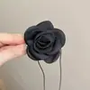 Flor de satén de alta gama para cuello, el mismo estilo que la bloguera coreana, collar gargantilla de flor tridimensional, accesorio de collar de flor de rosa