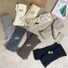 26 calcetines populares de lana para mujer, otoño e invierno, calcetines largos apilables estilo ballet, estilo universitario, versátiles y cálidos, Industria de Calcetines Zhuji