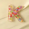 Llavero de Lentejuelas de Colores Mixtos de Moda 26 Letras Accesorios Semiacabados de Resina para Bricolaje Colgante de Letra de Amazon