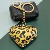 Colgante Llavero Corazón Grande de Cuero con Estampado de Leopardo del Fabricante, Colgante Llavero con Forma de Corazón Relleno 3D
