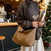 Bolso de Hombro Estilo Universitario Otoño e Invierno Transfronterizo 2026 Nueva Moda Bolso Cruzado de Invierno para Commuter Bolso Tote Retro