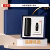 Regalo de empresa de alta gama: Set de regalo Newman power bank con logo personalizado, perfecto como un sofisticado regalo de cumpleaños para clientes y empleados