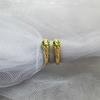 Brincos duplos europeus e americanos simples retrô com zircônia verde incrustada em ouro e cobra espiritual, brincos femininos com design de nicho, joias da moda