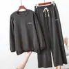 Pantalones de pijama cálidos de otoño e invierno para mujer, pantalones casuales de terciopelo engrosado para el hogar, ropa exterior, deportivos, para mediana edad, de pierna ancha