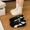 Tênis femininos estilo corrida amarelos, novo modelo outono 2026, versáteis e populares, tênis leves retrô com sola macia