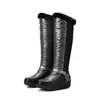 Botas femininas plus size transfronteiriças, botas de neve quentes e espessas de inverno, botas altas de cor sólida estilo coreano, botas de comprimento médio antiderrapantes com sola grossa