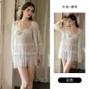 Conjunto de Lingerie DZ com Tema de Rosa, apresentando um design doce em tule transparente com detalhes em renda e um enfeite de laço, camisola e roupão femininos XK7564