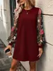 Vestido patchwork estilo casual europeu e americano com gola redonda, corpo liso, bordado floral de rosa em tule, mangas compridas, corte solto, comprimento curto