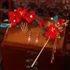 Traje Xiuhe con Pasador de Borla Roja de Novia Tocado Nuevo Vestido de Boda Chino Accesorios Juego de Peine de Flor para el Cabello