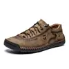 2026 Novos Sapatos Casuais de Couro da Moda Masculina Loafers Versáteis para Exterior Tamanho Grande Sapatos Baixos