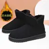 Botas de nieve nuevas 2024 para mujer, forradas de polar, cálidas, suela gruesa, botines cortos, para hombre, noreste, talla extra, zapatos de algodón para nieve, antideslizantes, impermeables