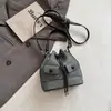 Bolso de Mano Moderno y Sencillo para Mujer, Nuevo Bolso de Hombro Elegante Verano 2026, Bolso Cruzado Tipo Cubo Relajado y Único para Mujer