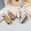 Sandalias Romanas Tejidas Huecas Cubre-dedos para Niñas 2025 Verano Nuevo Estilo Coreano Suela Suave para Niña con Falda Zapatos de Playa