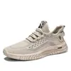 Sapatos Masculinos de Verão Tecido Fly Respirável Esportivos Casuais Estilo Coreano Versátil Sola Macia Antiderrapante Slip-on Sapatos de Motorsport