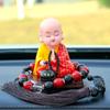 Adornos para Coche de Monje Pequeño Solar Decoración de Coche Creativo Lindo Suministros para Interior de Coche Nuevo Adornos Pequeños Muñecos