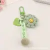 Novo Estilo Chaveiro de Girassol com Pom-Pom para Carro, Acessório de Coração de Metal Fresco e Colorido para Decoração de Bolsa Feminina