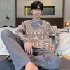 Pijama de Hombre Nuevo de Primavera y Otoño Transfronterizo de Manga Larga Cuello Redondo Holgado Estilo Coreano Talla Grande Ropa Deportiva Portátil para el Hogar Conjunto