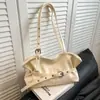 Nova bolsa de ombro feminina estilo coreano, moda de nicho, bolsa de axila de grande capacidade, bolsa tote versátil de alta qualidade para o dia a dia