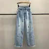 Novos Jeans de Verão e Primavera 2024 Azul Claro Bordado de Letras Hot Drilling Calças Jeans Femininas Cintura Alta Soltas Emagrecimento Perna Larga