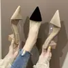 Pantuflas de tacón alto para mujer 2026 verano nuevo estilo coreano punta fina tacón grueso sandalias de media pantufla transparentes de punta cerrada sin cordones