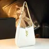 Bolso Cubo de Piel Genuina para Mujer 2026 Modelo Nuevo Bolso de Mano Gran Capacidad Diseño de Nicho Bolso de Hombro Simple de Moda