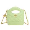 Bolso de Cadena Acolchado con Bola Dorada de Nicho para Mujer 2025 Nuevo Bolso Bandolera Tipo Cubo Bolso Pequeño Fragante Bolso Cruzado Bolso de Papas Fritas para Mujer