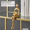 Arte Abstracto Figura Sentada Lujo Ligero Adorno Pequeño para Sala de Estar Entrada de Casa Exhibición Decoración de Gabinete de Vino