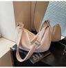 Bolso de Axila de Nicho de Alta Calidad Transfronterizo para Mujer 2026 Nuevo Bolso de Hombro Cruzado Retro de Moda Bolso Versátil Tipo Dumpling