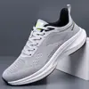 Zapatos de talla grande transfronterizos, zapatillas deportivas de verano, zapatos de malla nuevos, zapatos casuales finos y ligeros para hombre, transpirables, para correr