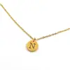 Collar con Colgante de Alfabeto de Acero Inoxidable 26 Letras, Cadena para Clavícula, Pieza Redonda Chapada al Vacío en Oro de 18 Quilates, Colgante de Acero de Titanio de Moda, Superventas Transfronterizo