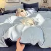 Conjunto de Quatro Peças de Veludo Leite para Dormir Nu Genuíno Conjunto de Três Peças de Fleece de Coral Estilo Creme de Inverno Lençol de Veludo para Bebê Capa de Edredom