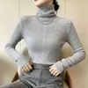 Llévalo con un abrigo, suéter base de cuello alto color camello para mujer, nuevo para otoño e invierno, ajuste ceñido, cálido, suave y acogedor, top de punto