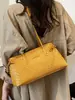 Bolsa de Mão Nova, Fashion e Estilosa de Verão 2026 com Alto Valor Estético, Sensação Relaxada, Cor Sólida, Amigável para o Dia a Dia, Bolsa de Ombro Única e Simples