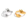 Anillo con un Toque de Lujo de Alta Gama, Acero Inoxidable, Lujo Ligero, Diseño Minimalista de Abrazo, Diseño Abierto Ajustable, Venta al por Mayor Transfronteriza