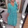 Punto 2024 Nuevo Talla Grande Super Hada Cuello V Vestido Floral Vacaciones en la Costa Falda de Playa Holgada y Versátil Larga