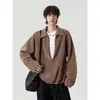 Nuevo Top Artístico Texturizado de Nicho para Hombre Otoño 2026 con Diseño de Cuello en V Profundo, Top Vintage Falso de Dos Piezas