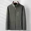 Chaqueta de forro polar para hombre, chaqueta softshell para exteriores, capa interior engrosada, sudadera casual para hombres de mediana edad y mayores