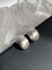 Pendientes retro franceses de plata de ley cepillada esmerilada 2024 nuevo diseño de nicho de moda pendientes de lujo ligero de alta gama para mujer