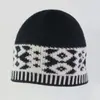 Chapéu de Lã Retro Personalizado de Fábrica para Casais Outono e Inverno Padrão de Diamante de Designer Combinação de Cores Chapéu de Tricô Quente Chapéu para o Frio