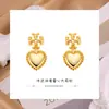 Pendientes Florales Franceses Retro Exagerados Dorados de Lujo Ligero con Aguja de Plata 925 Textura Elegante Europea y Americana Pendientes de Corazón Pendientes