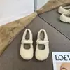 Zapatos peludos para mujer coreanos Zapatos Mary Jane con forro de polar 2025 Nuevos Zapatos casuales cálidos de invierno Planos de velcro Zapatos de algodón